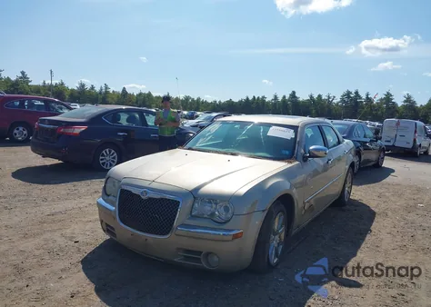 2009 Chrysler 300C Hemi from USA, damaged, VIN 2C3KA63T69H609993